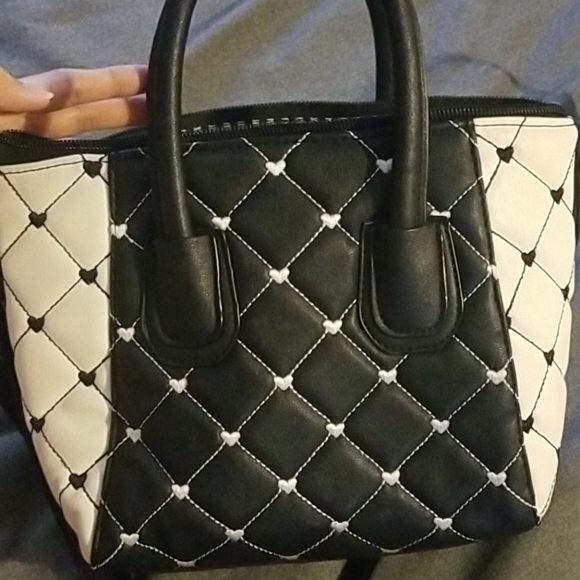 Betsey Johnson bag - Picture 5 of 6